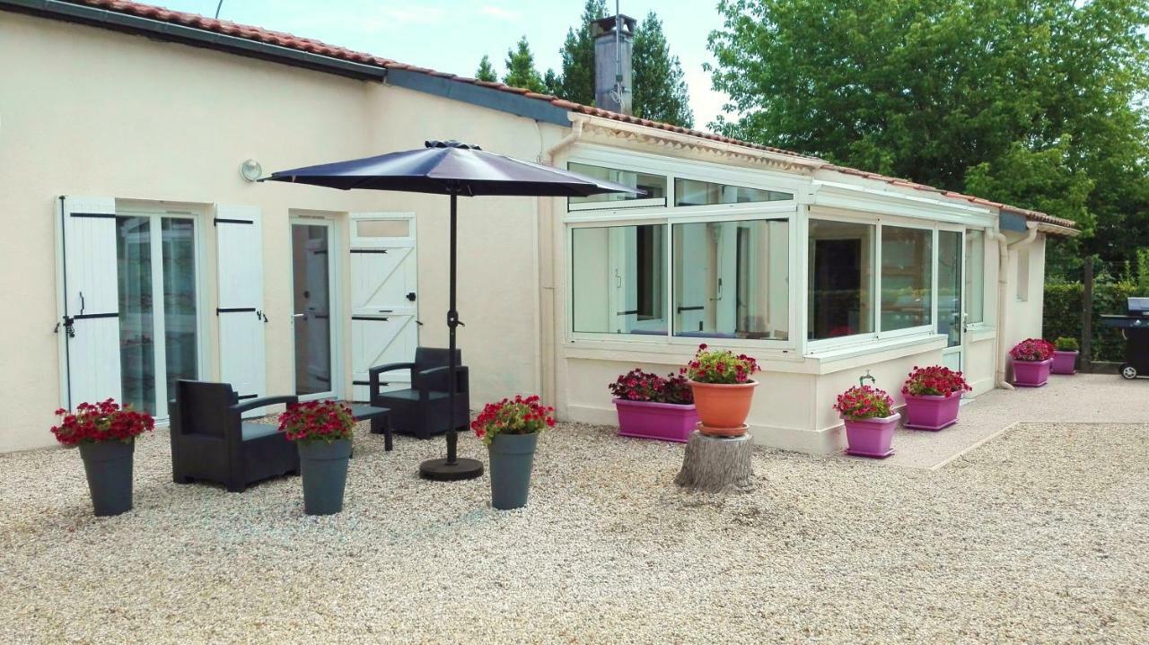 Gite L'Hirondelle Castelnau-de-Médoc Exterior foto
